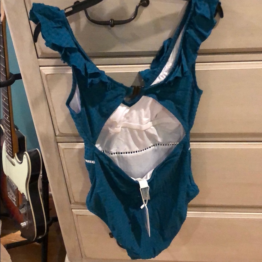 Bathing suit - Picture 3 of 5